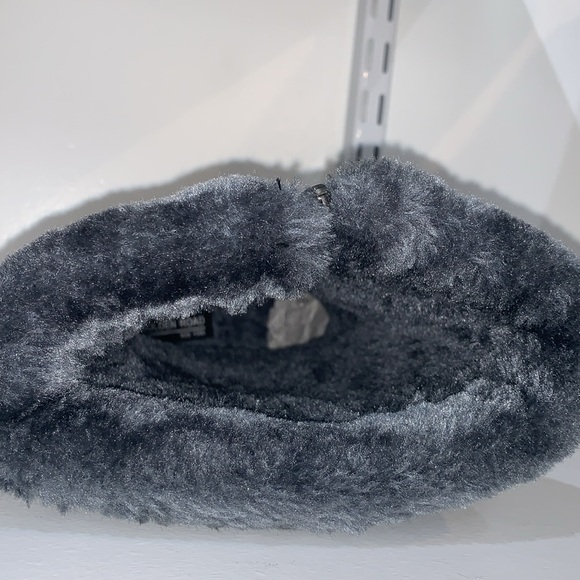 BLACK QUILTED RHIENSTONE BOOTS - Picture 7 of 8